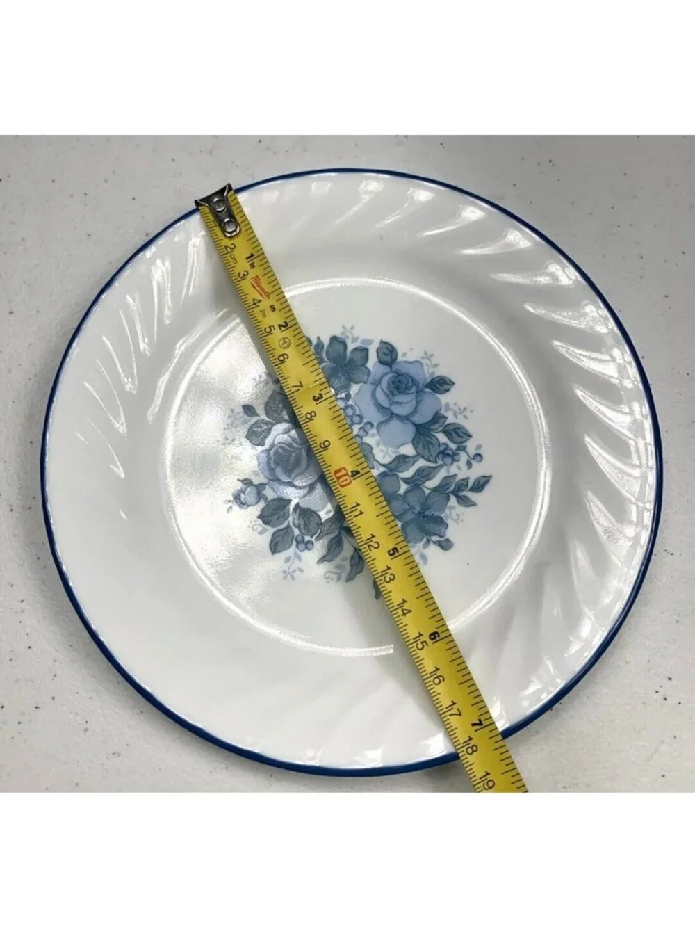(1) Vintage Corning Corelle Blue Velvet Rose 7-1/8